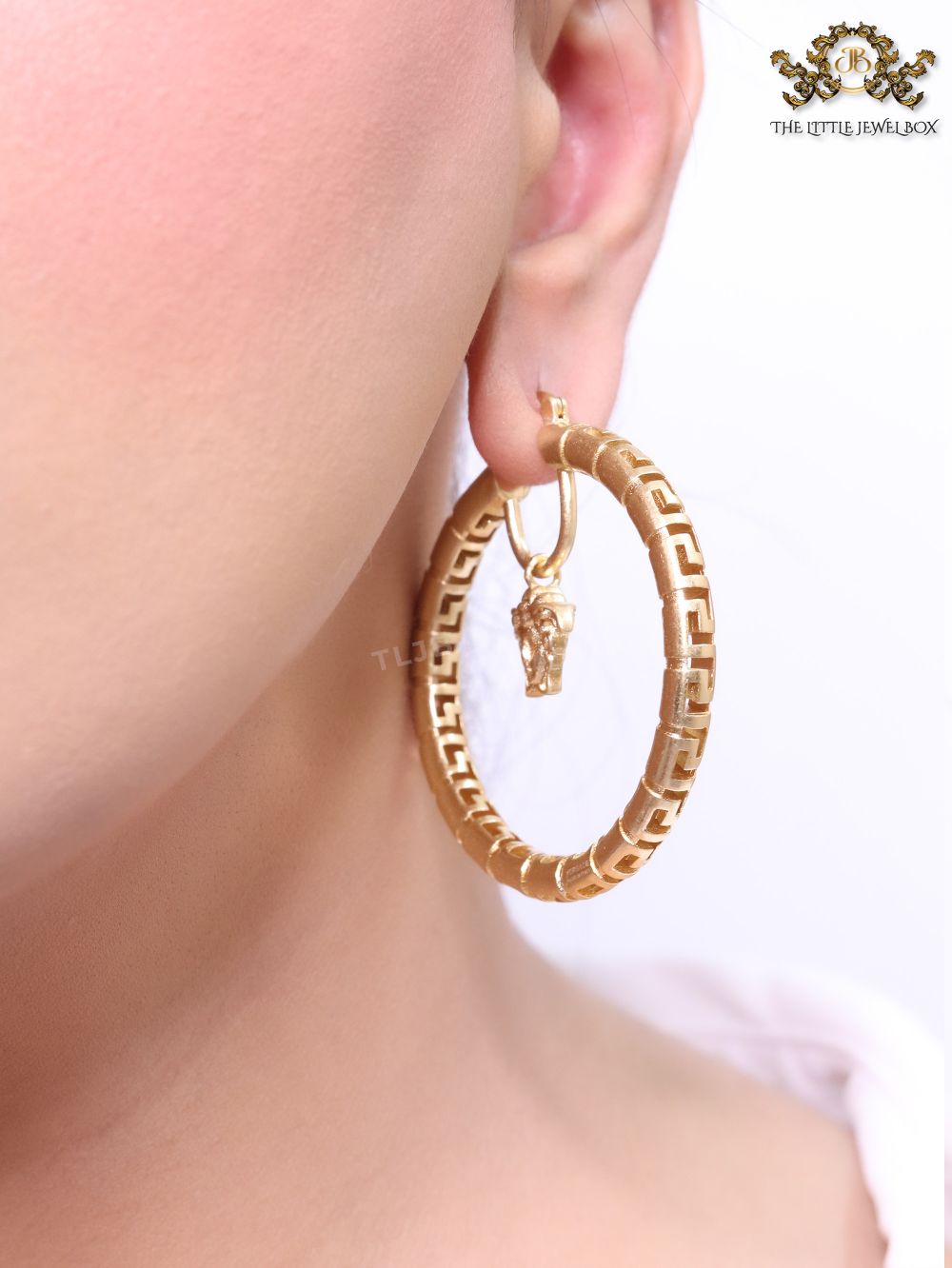 Medusa drop hoops