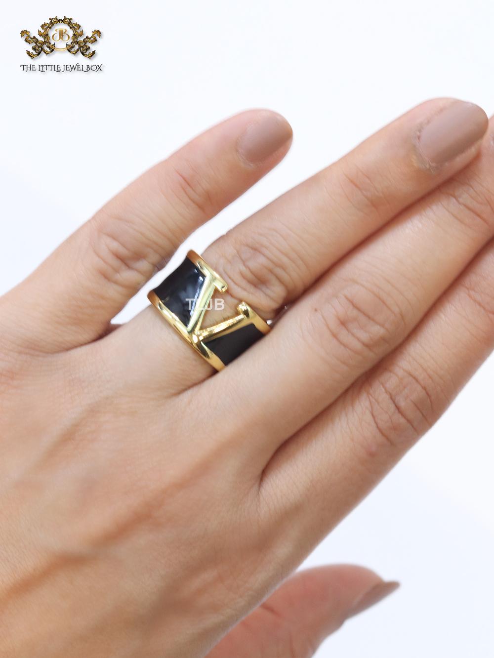 Open V and blak enamel bold ring