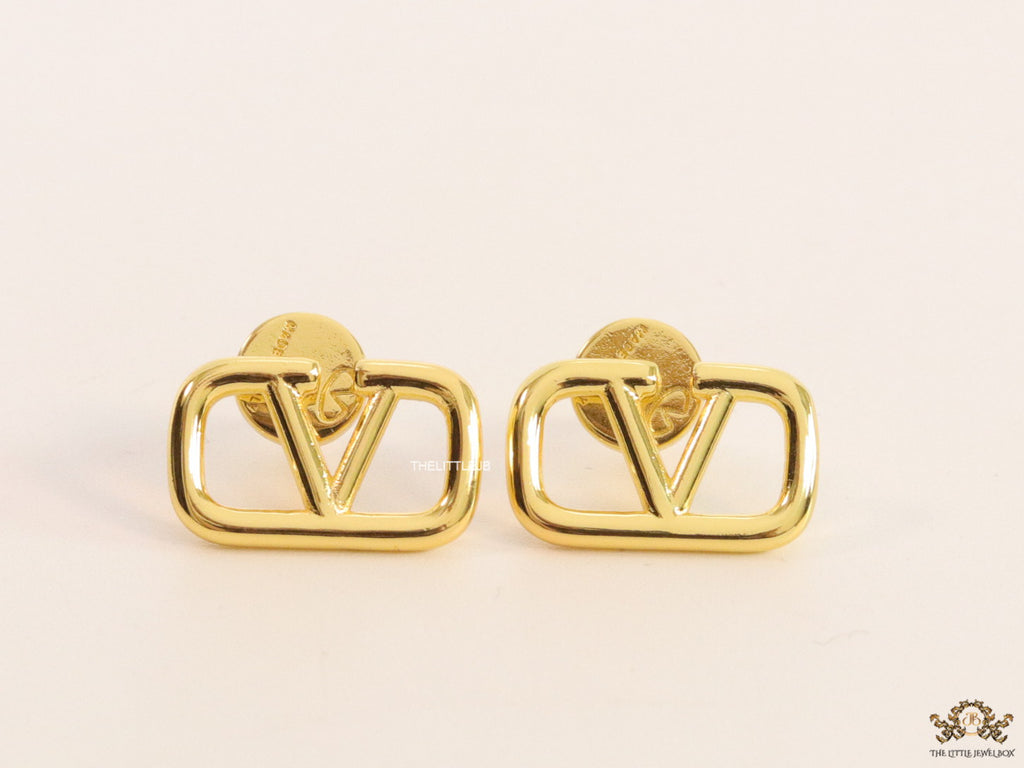 Gold plated V alphabet stud earrings