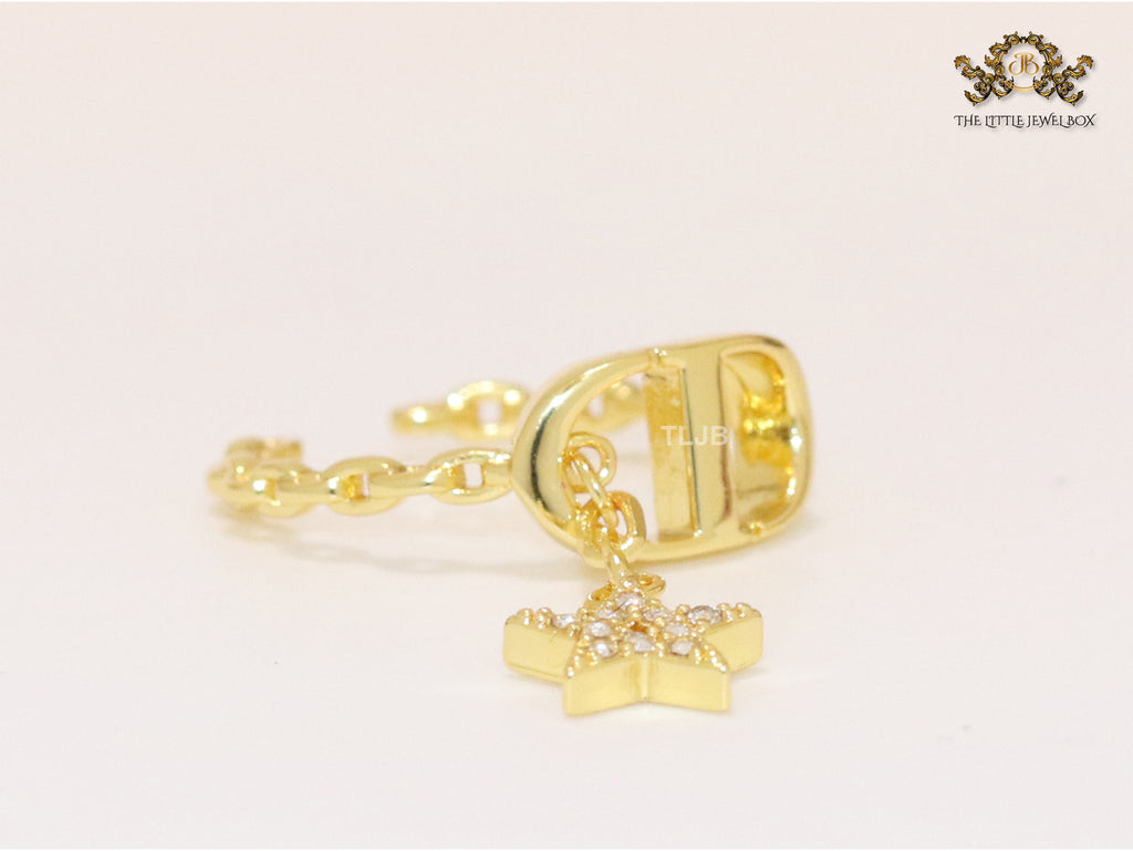 Open V with star charm ring