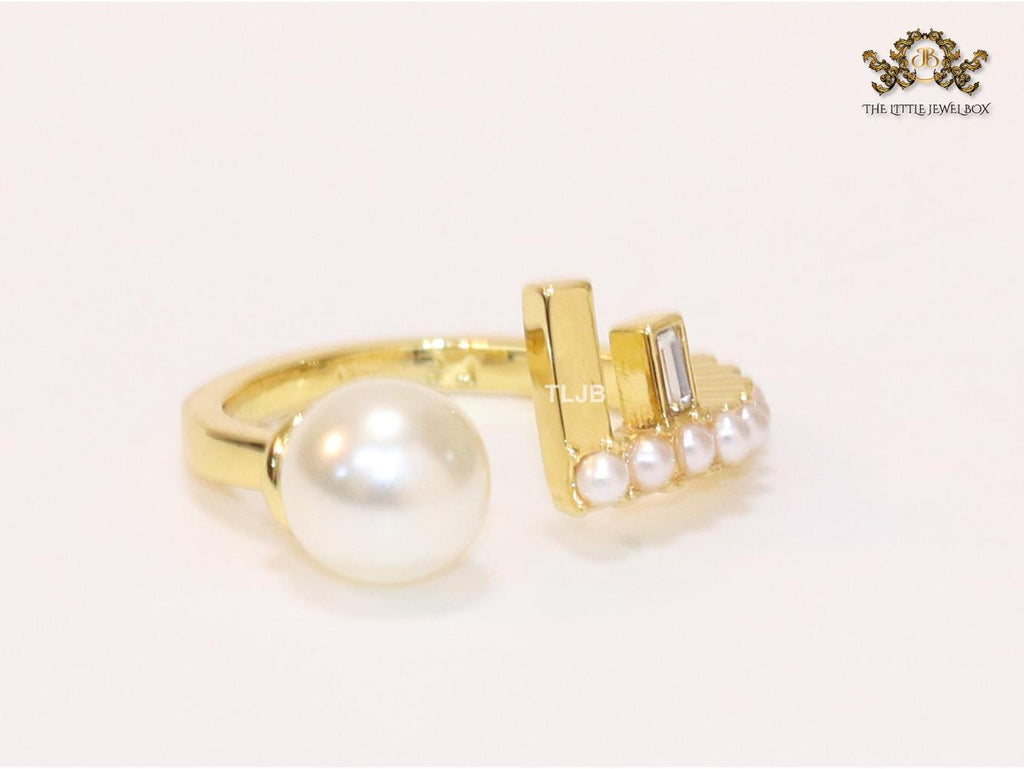 Pearl and alphabet F open ring