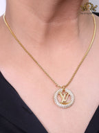 Alphabet L in CZ ring gold Chain