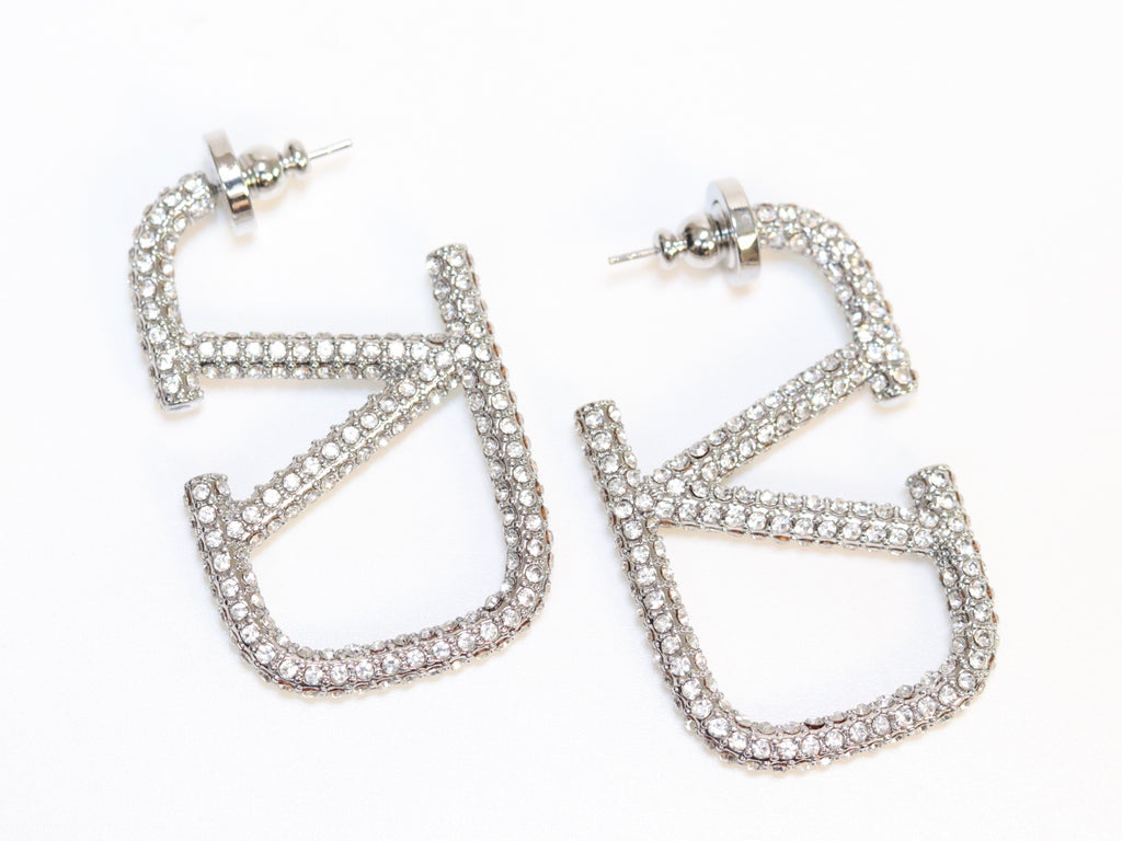 Alphabet V silver rhinestones hoops