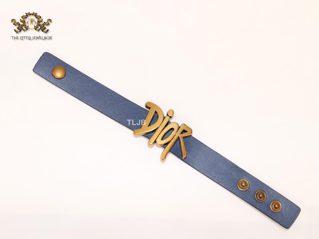 Alphabet D and blue belted bracelet