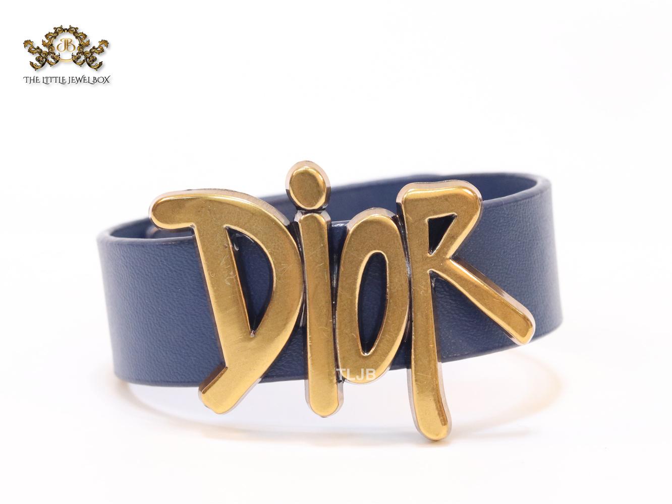 Alphabet D and blue belted bracelet