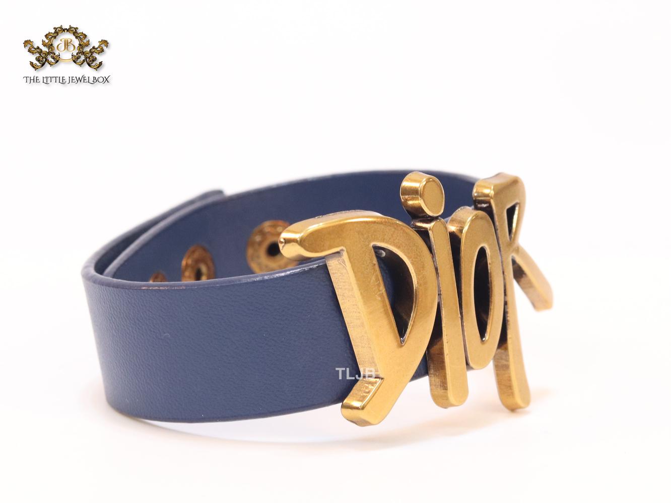 Alphabet D and blue belted bracelet