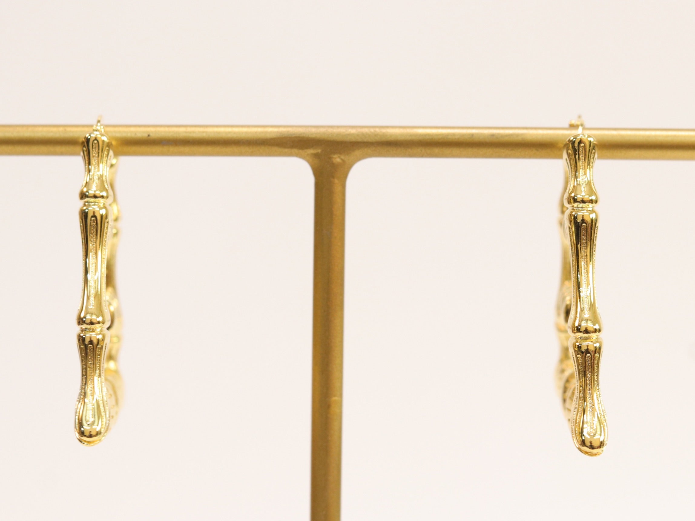Alphabet F gold fancy hoops