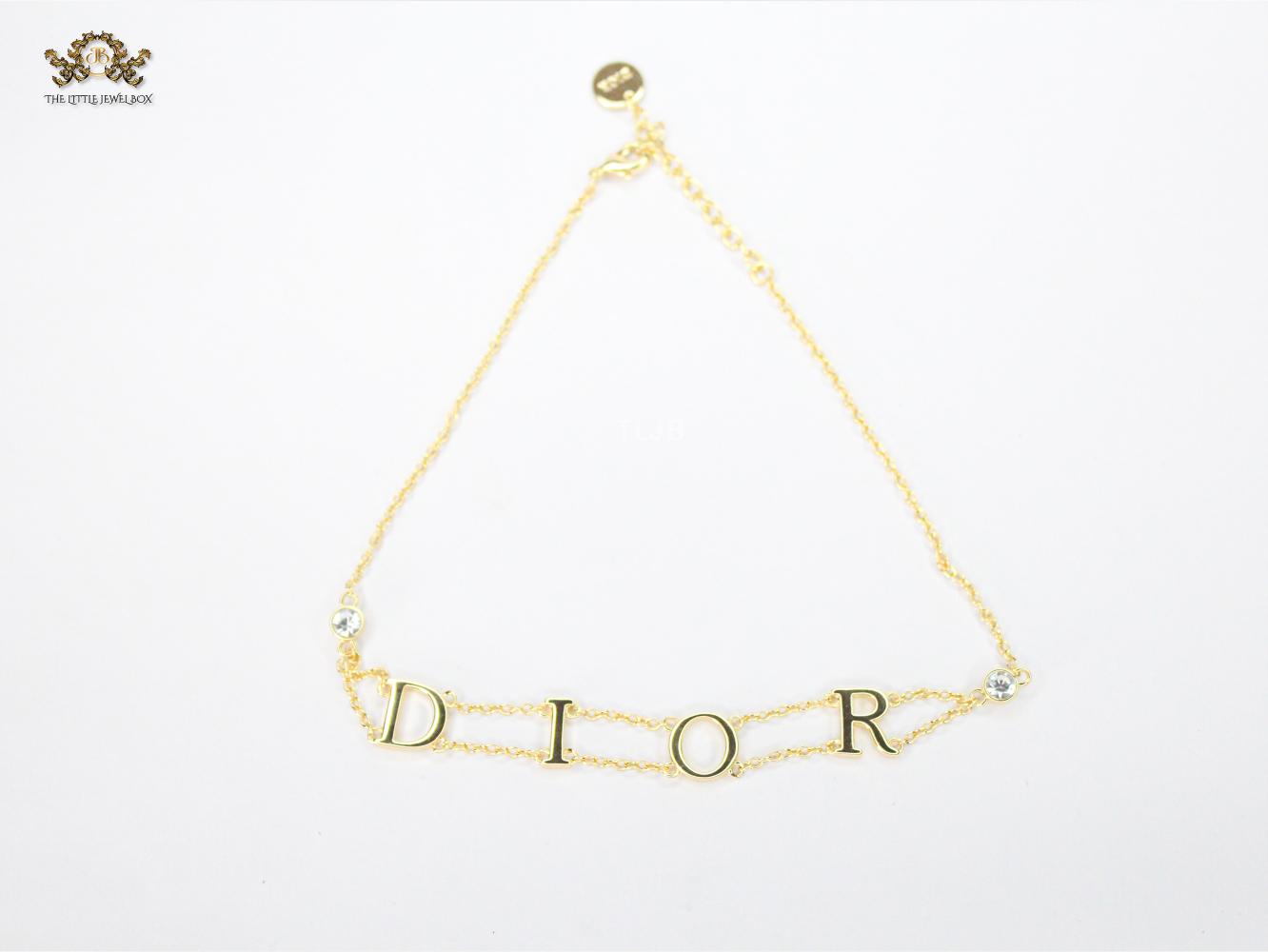Alphabet D gold choker chain
