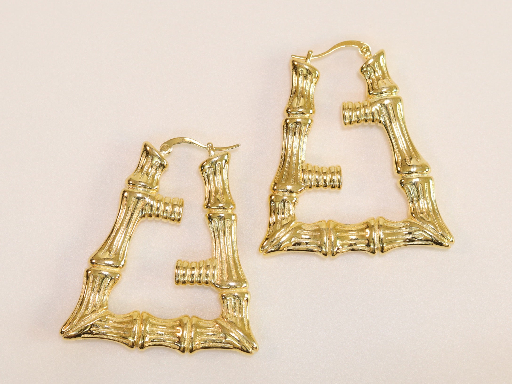 Alphabet F gold fancy hoops