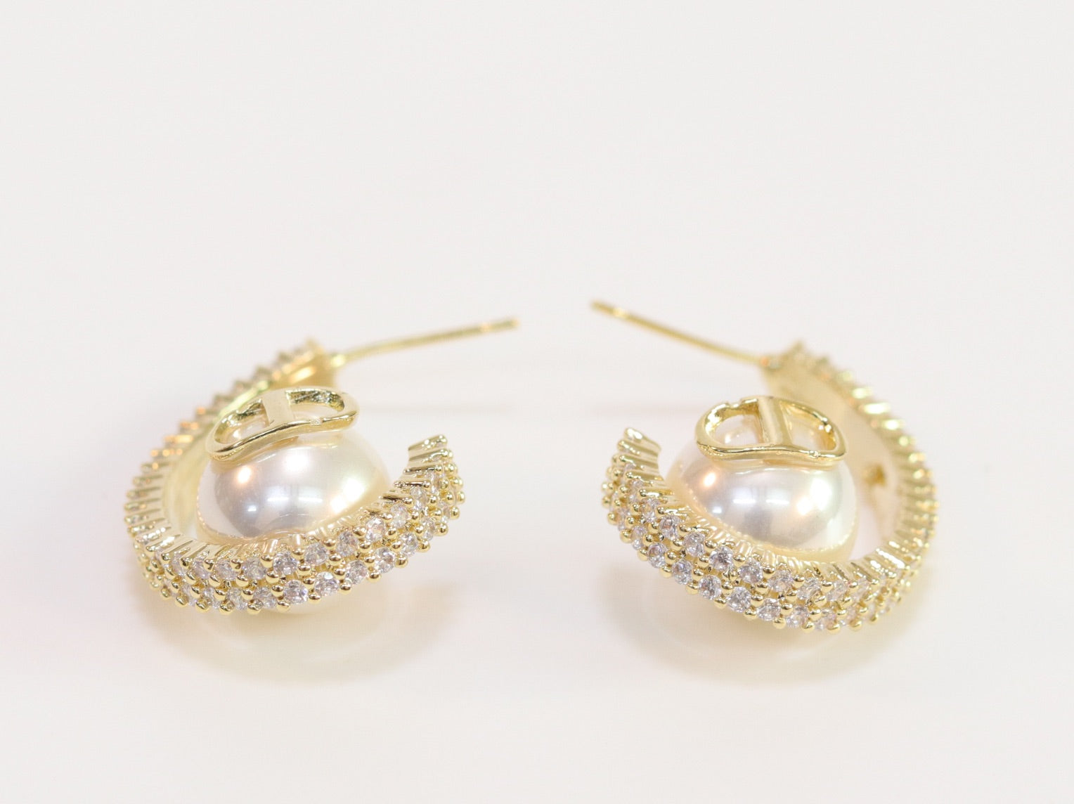 Alphabet C and D pearl gold dangles