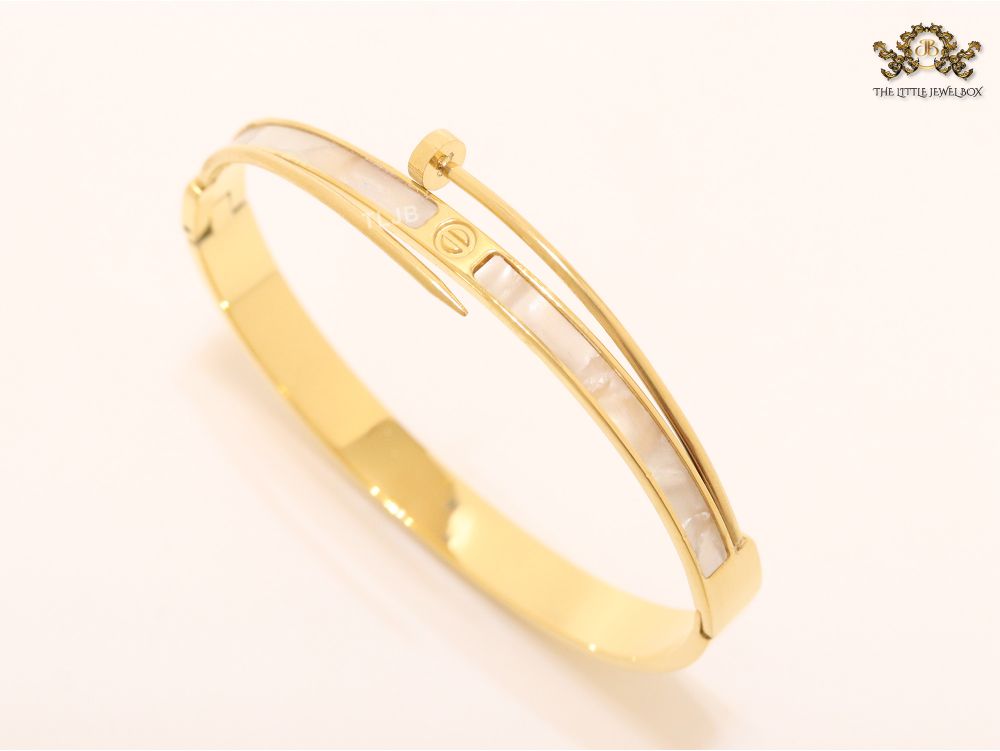 White & gold sleek screw bracelet