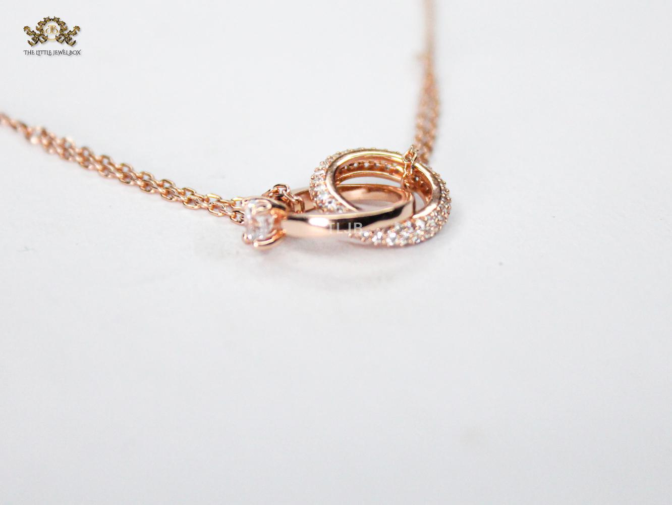 Double O chain in rose gold
