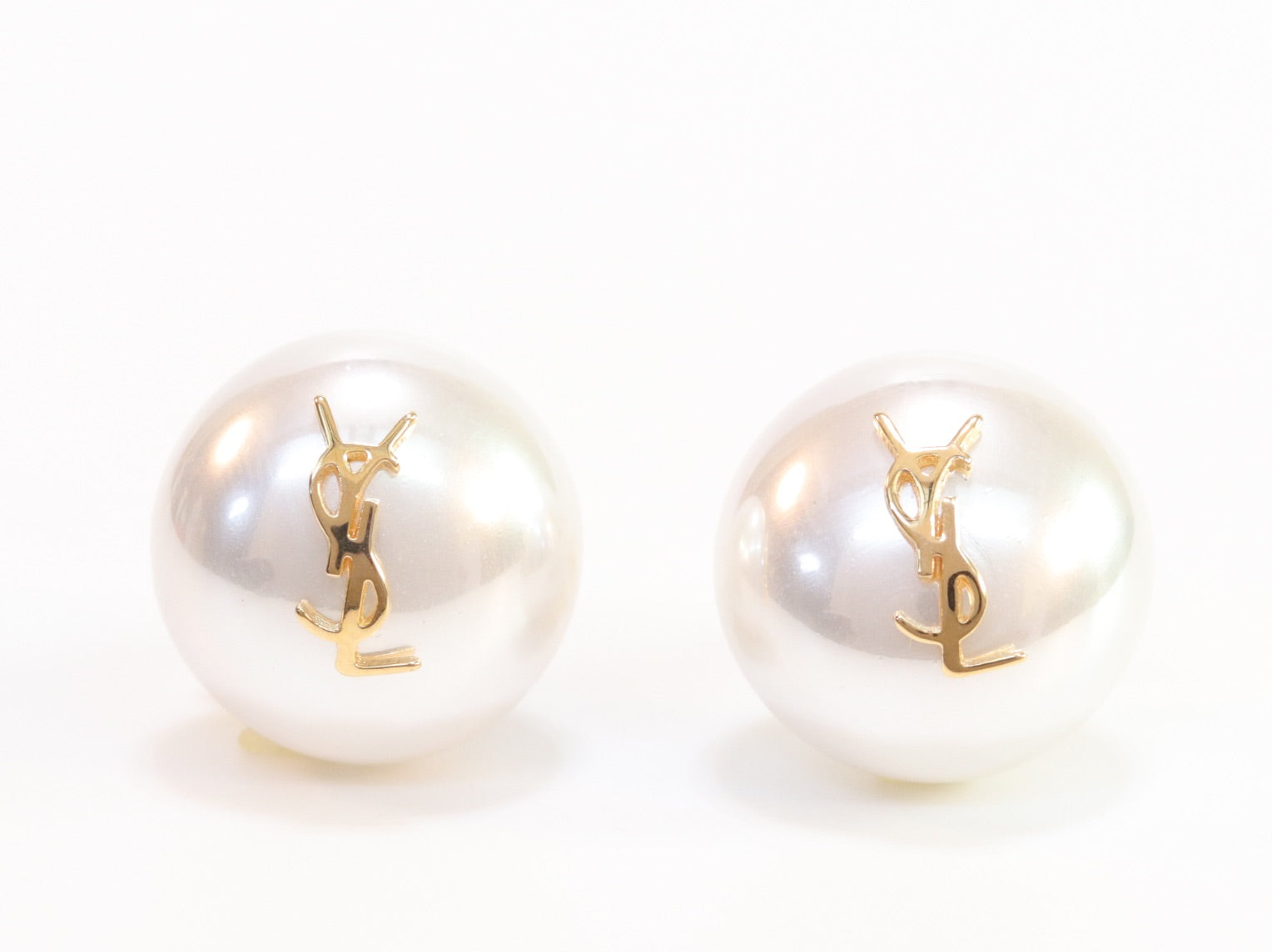 Alphabet YSL white studs