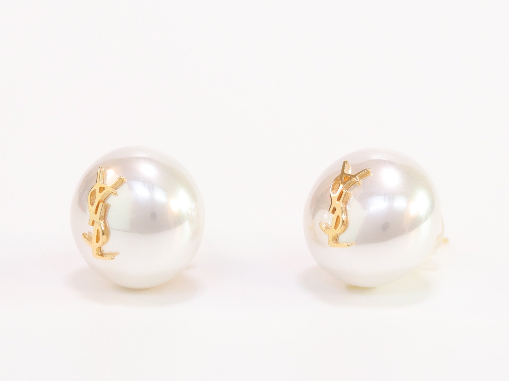 Alphabet YSL white studs