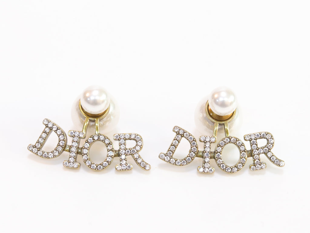 Alphabet CD pearl dangles with CZ