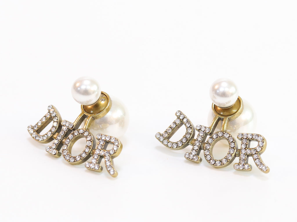 Alphabet CD pearl dangles with CZ