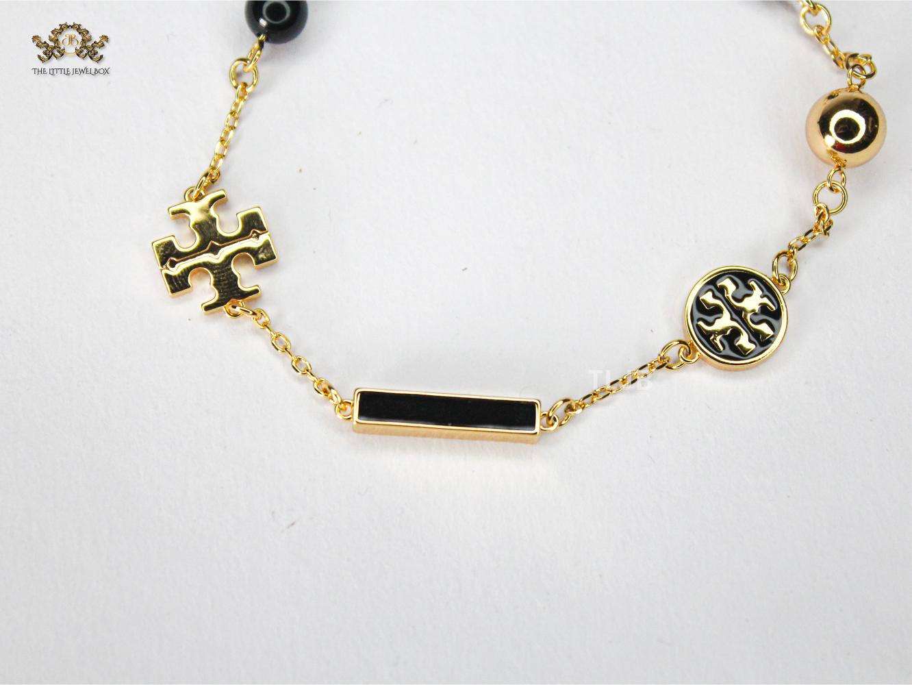 Alphabet T Minimal charm bracelet (gold)