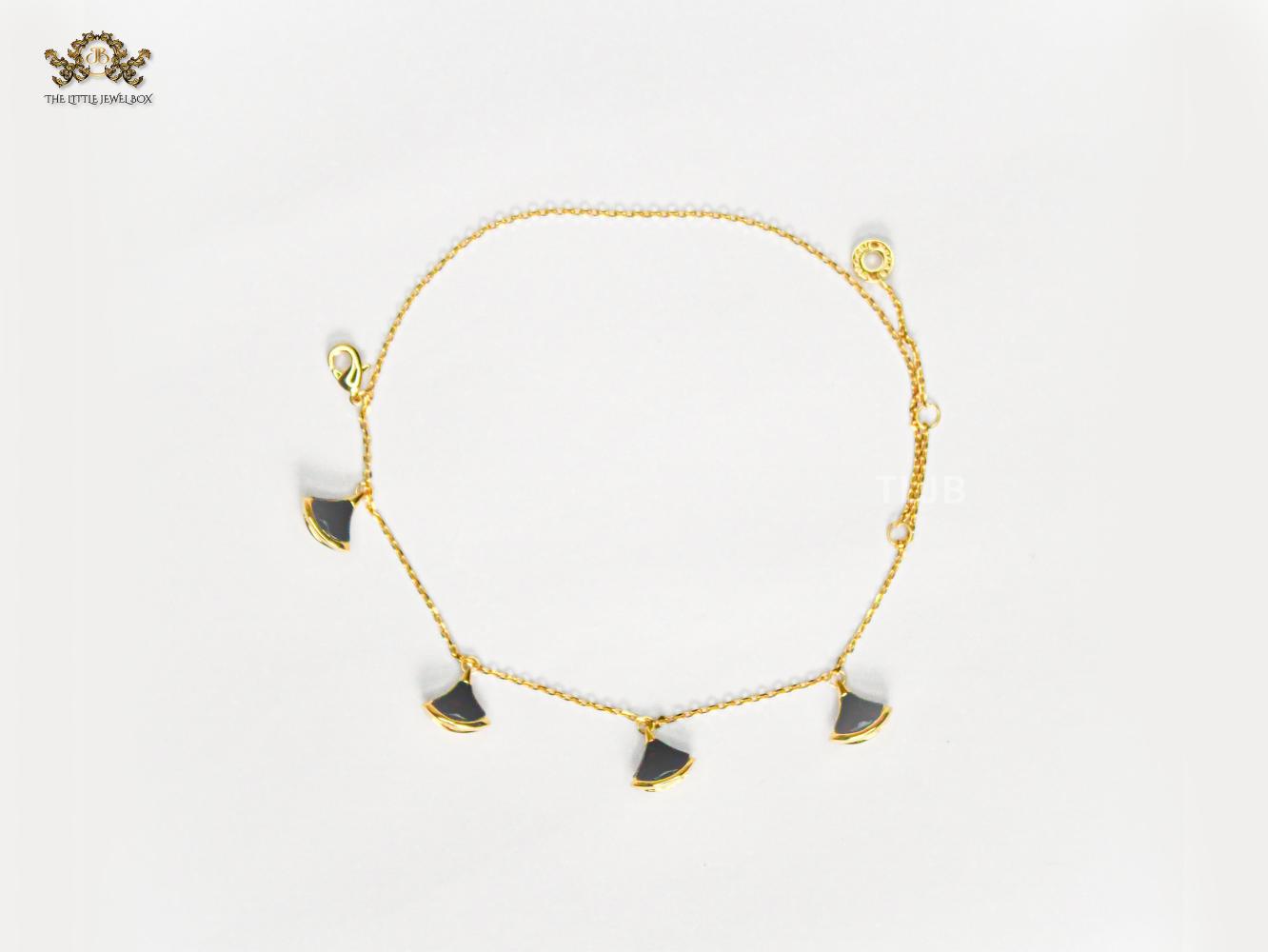 Alphabet Bvl celestial charms bracelet black