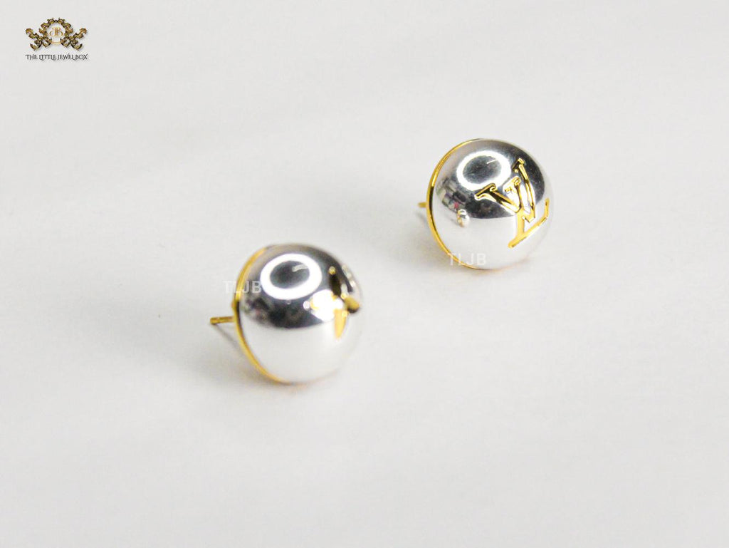 Alphabet L & V Celestial studs