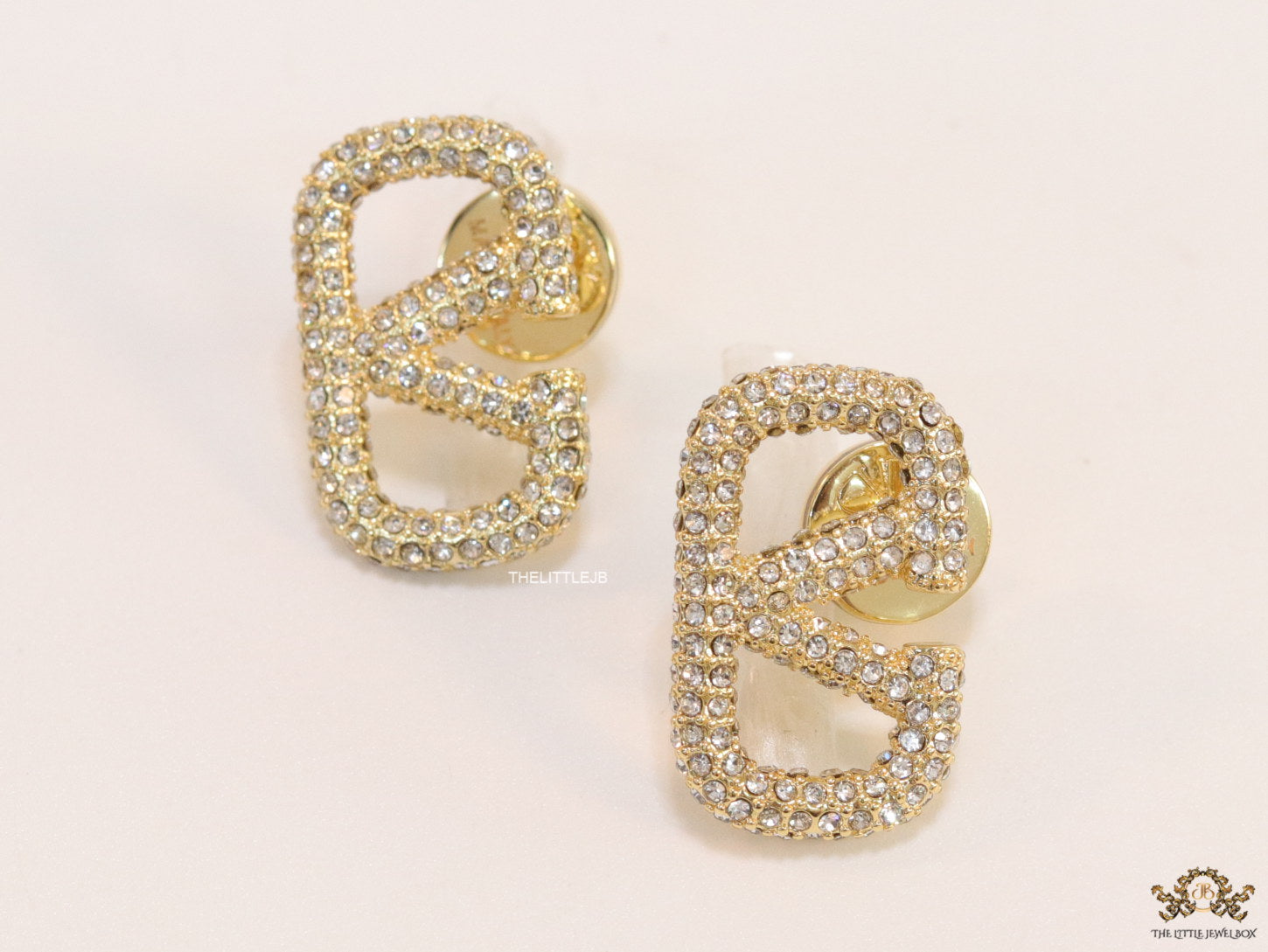 Golden cz alphabet V studs