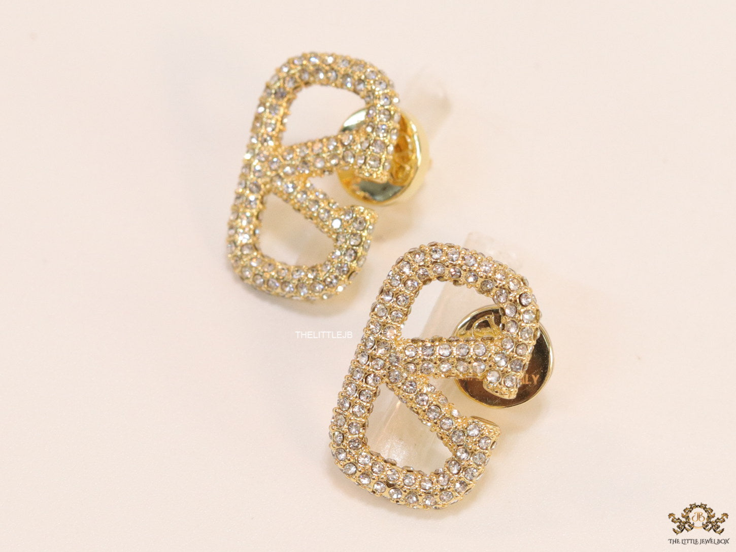 Golden cz alphabet V studs