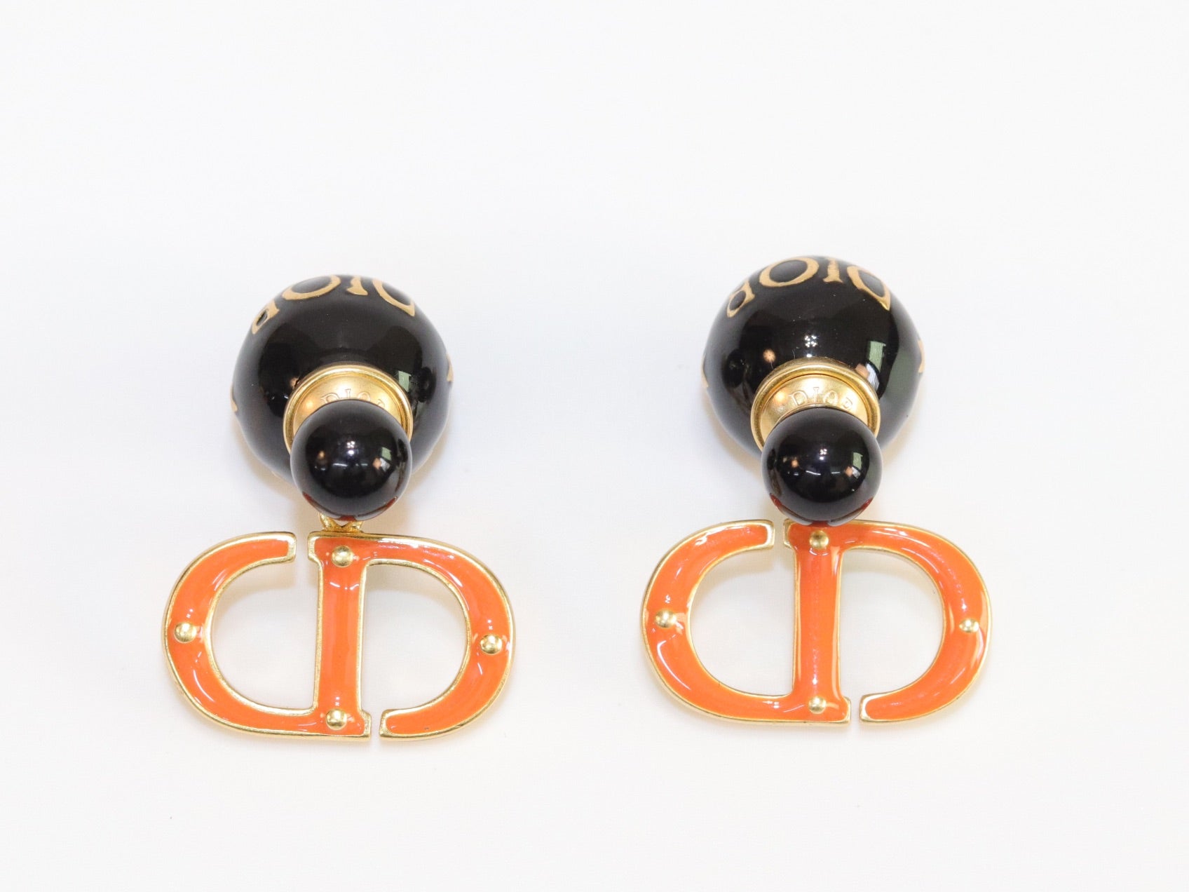Black and Orange alphabet C and D stud in gold finish