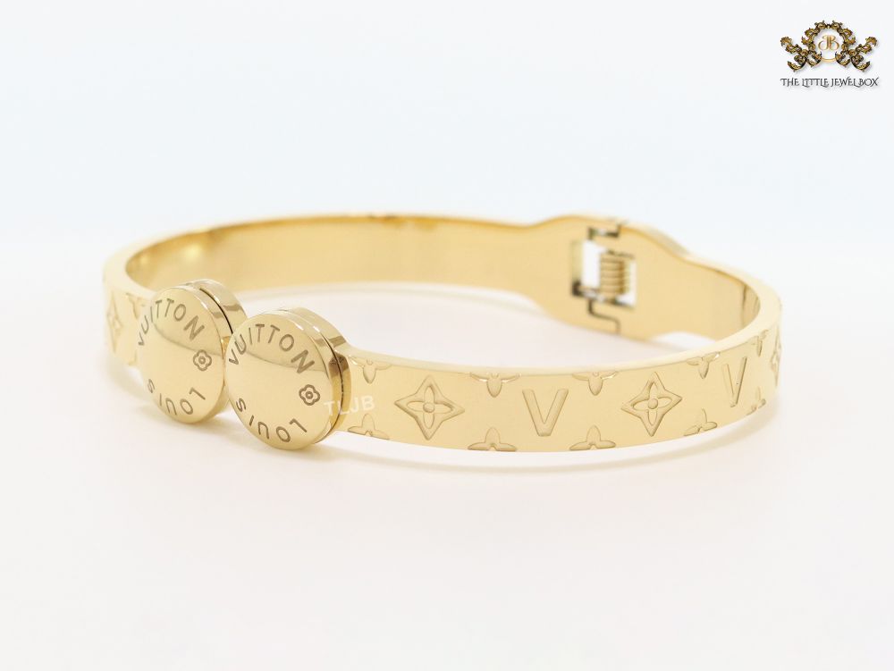 Embossed gold bracelet