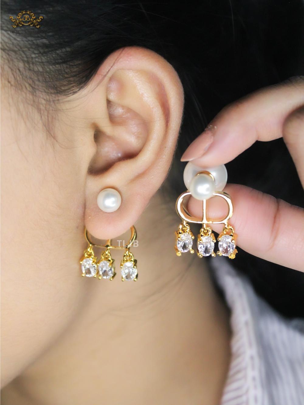 Alphabet c & d pearl bomber earrings
