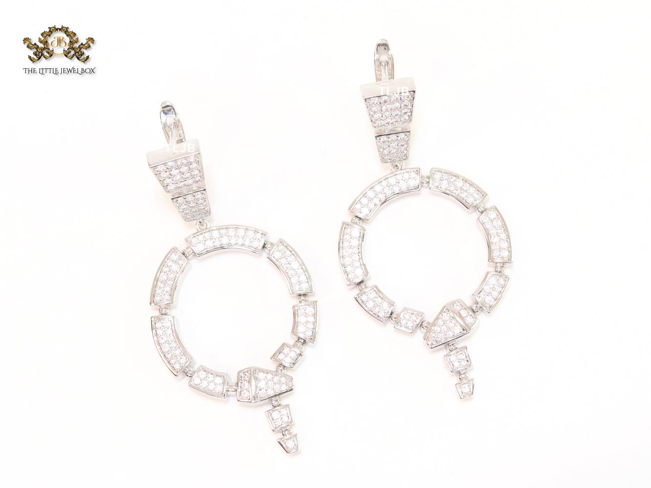 White statement dangles