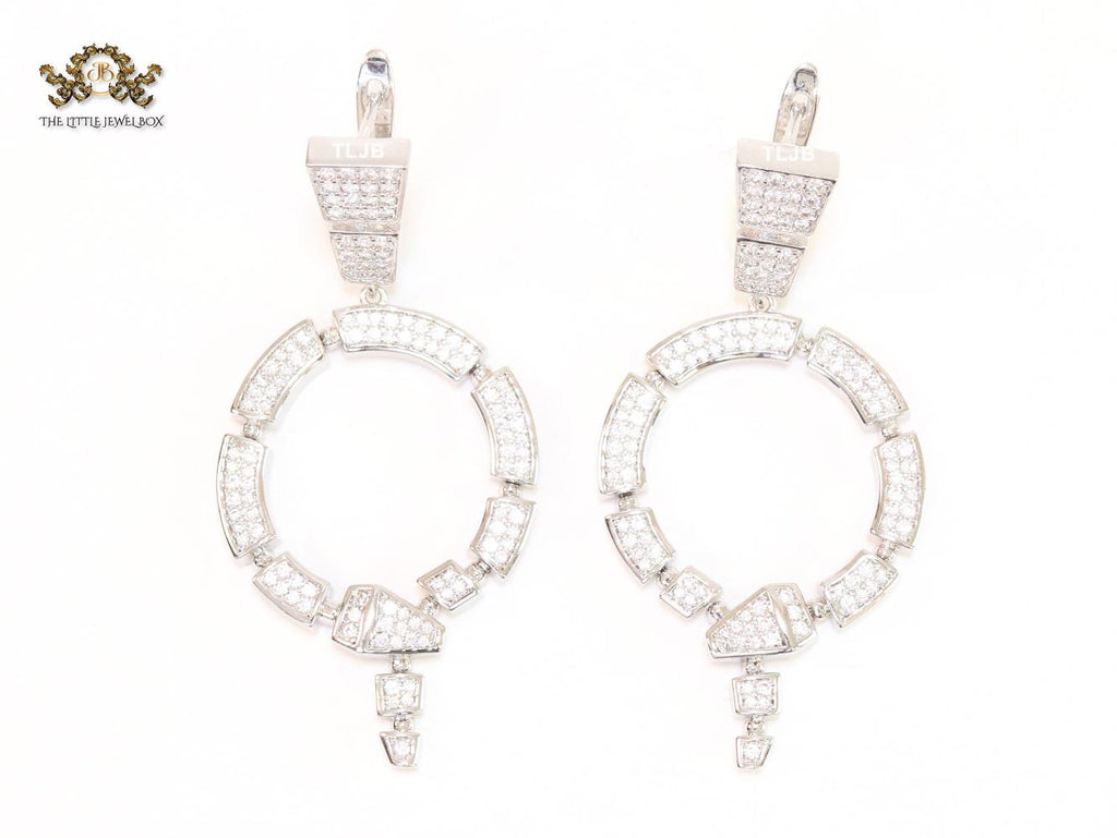 White statement dangles