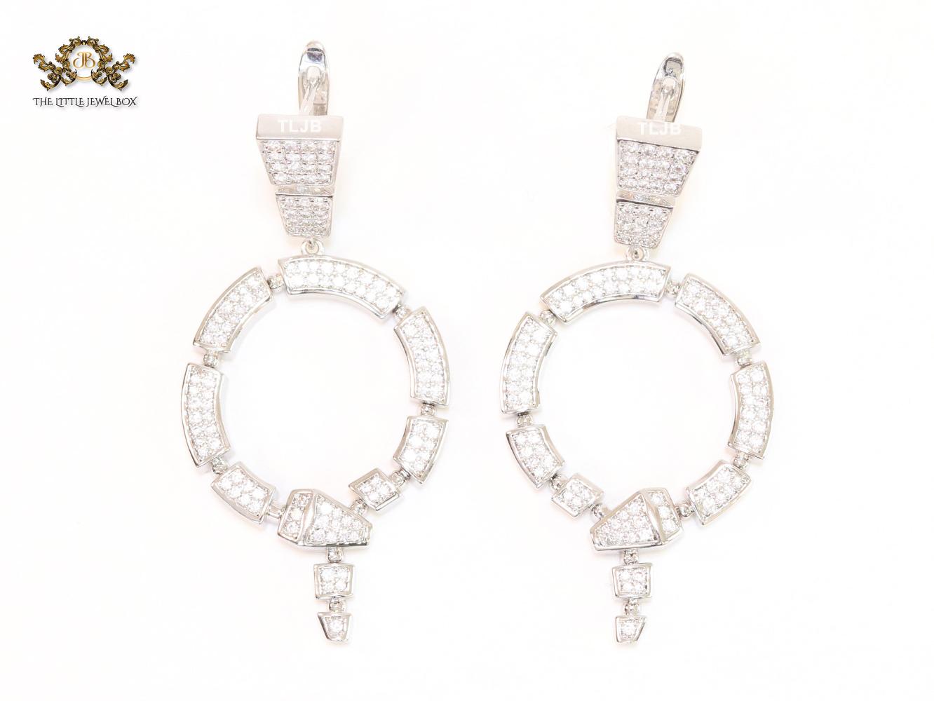 White statement dangles