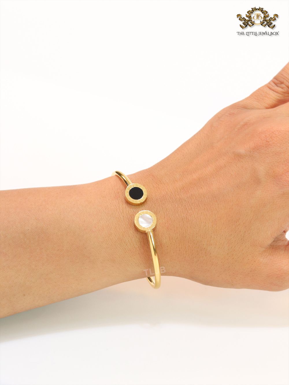 Black & white openable bracelet