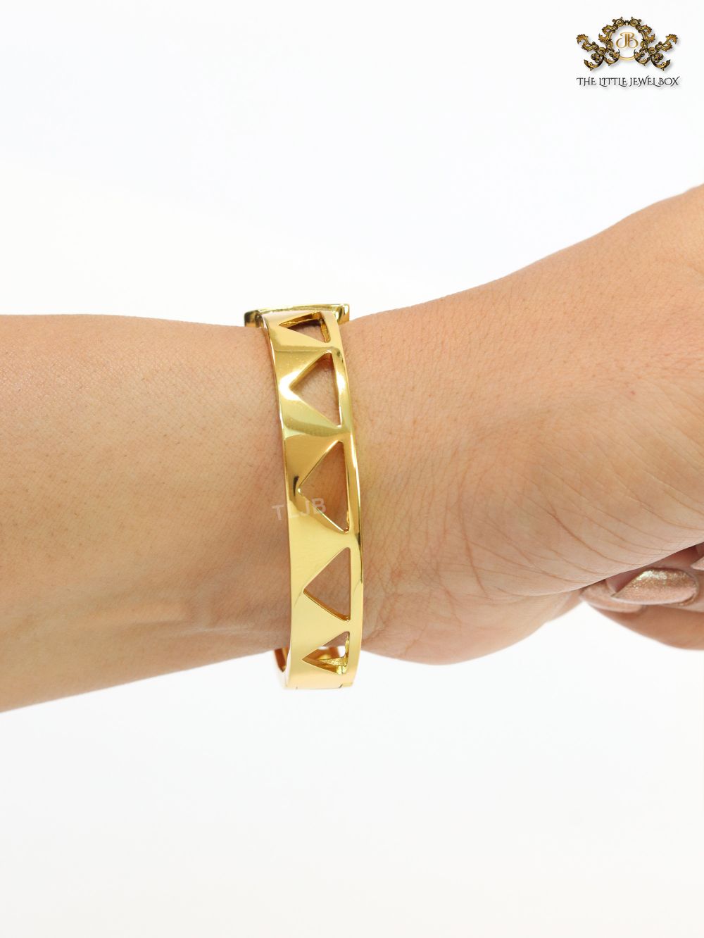 Gold triangle cut bracelet