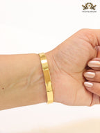 White & gold sleek screw bracelet