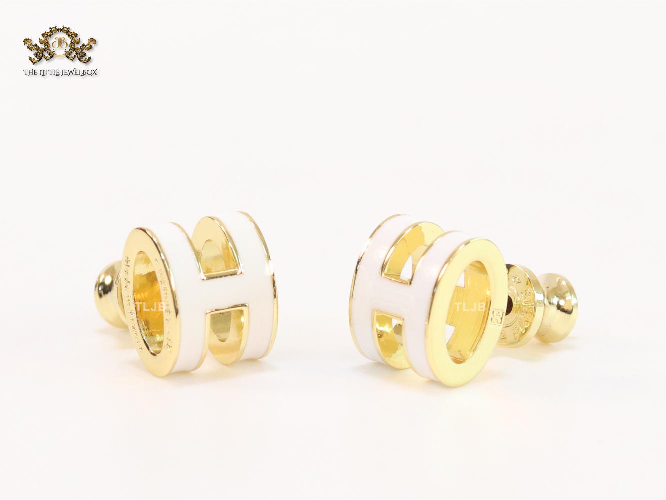 Alphabet H enamel studs- white