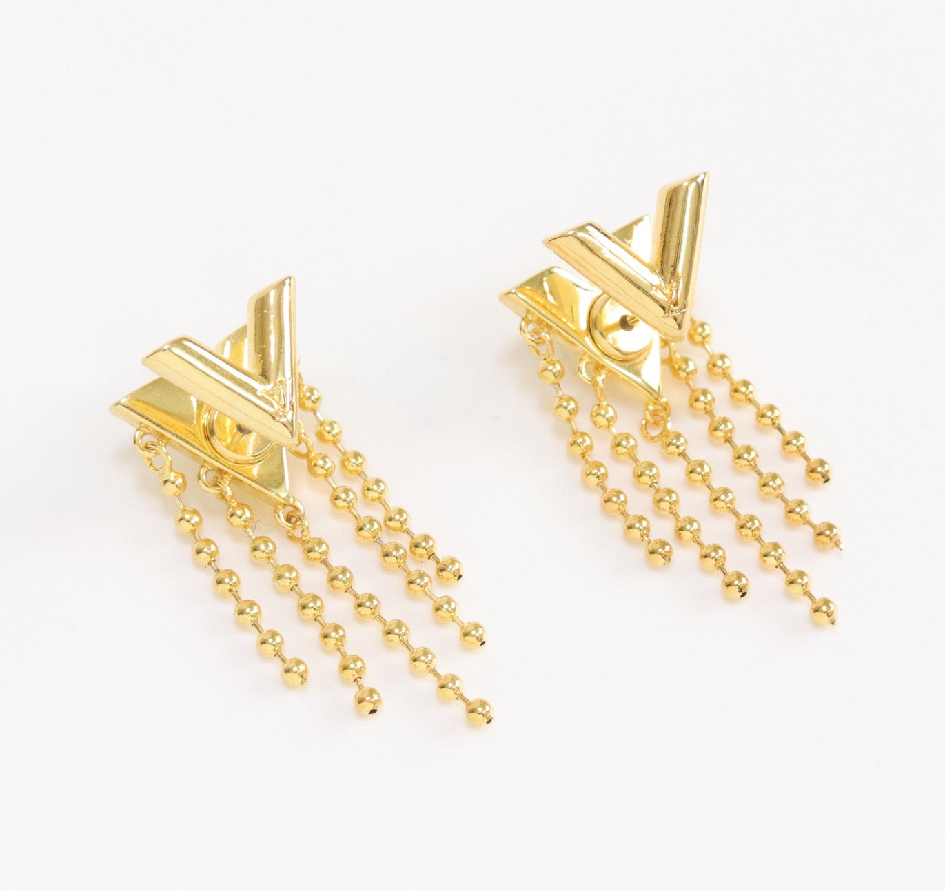 Alphabet v stud with dangles in gold finish