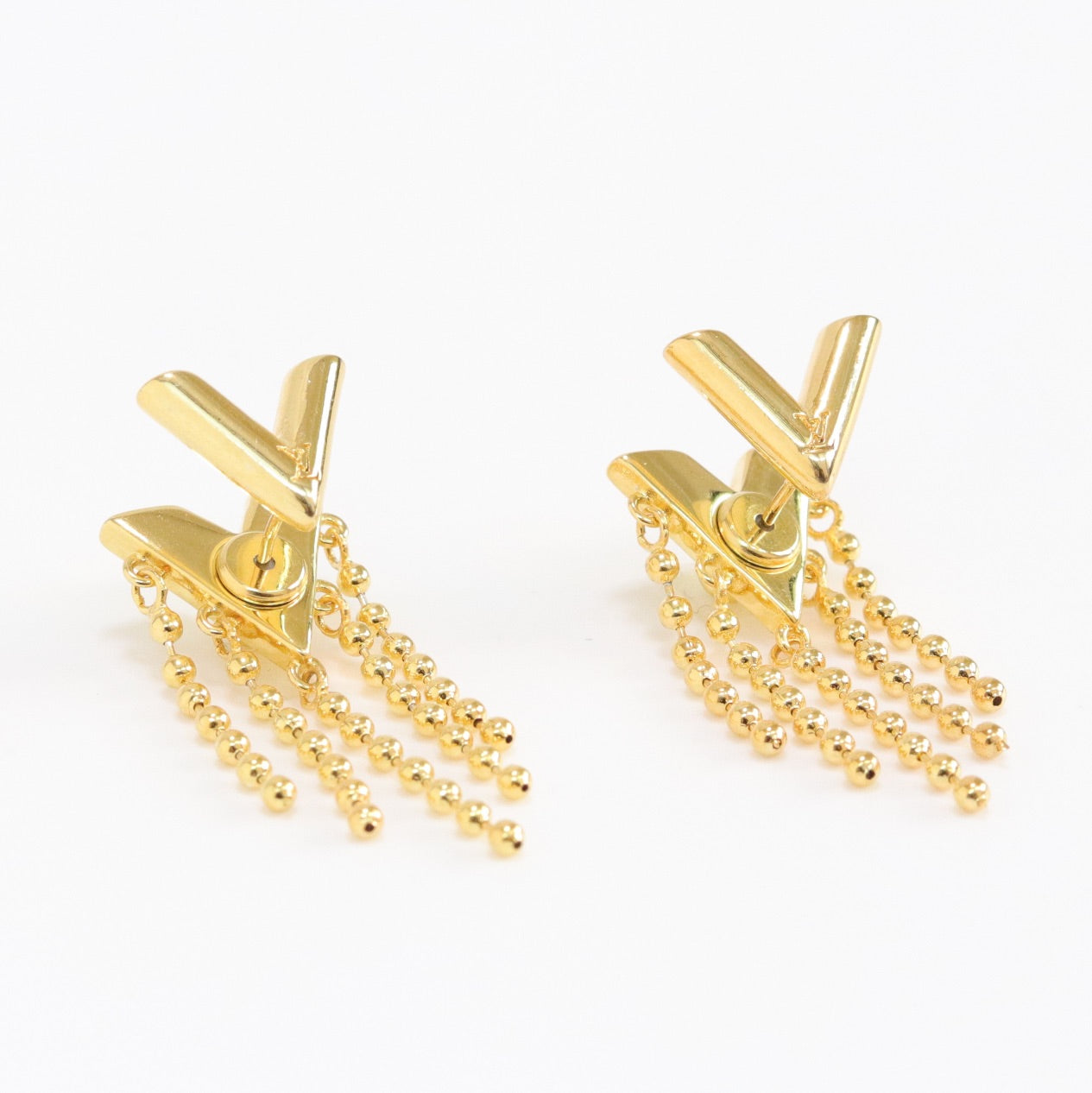 Alphabet v stud with dangles in gold finish