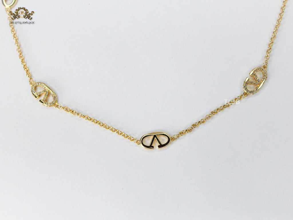 Alphabet V Minimal Chain