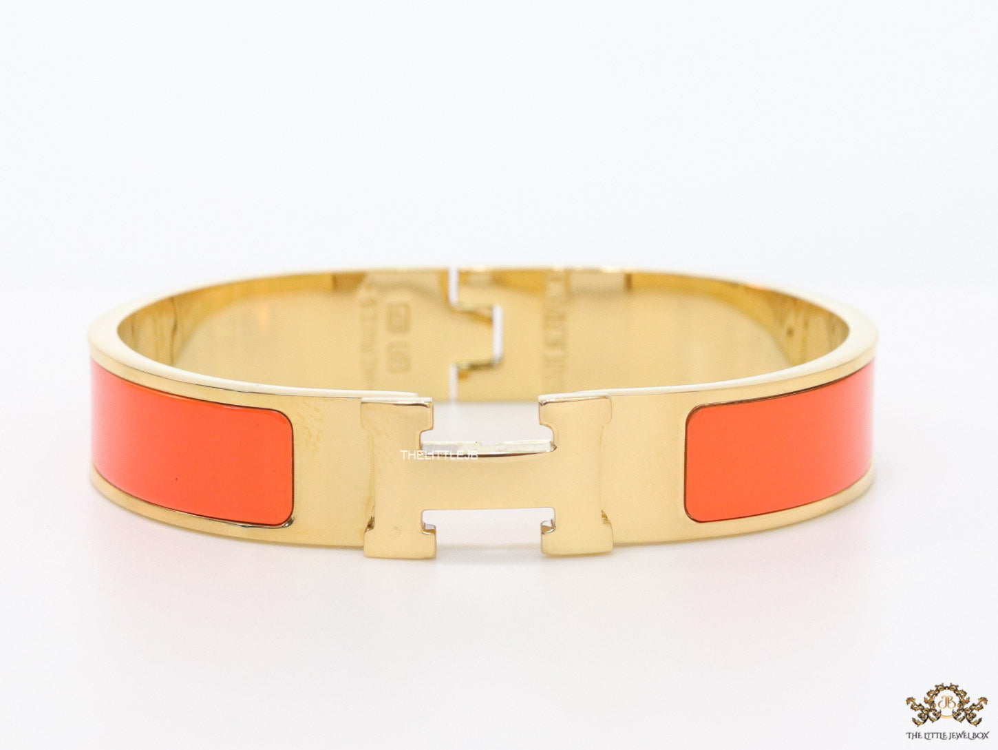 Alphabet H Orange 12 mm bracelet in gold