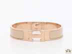 Alphabet H Beige 12 mm  Bracelet in Rose gold