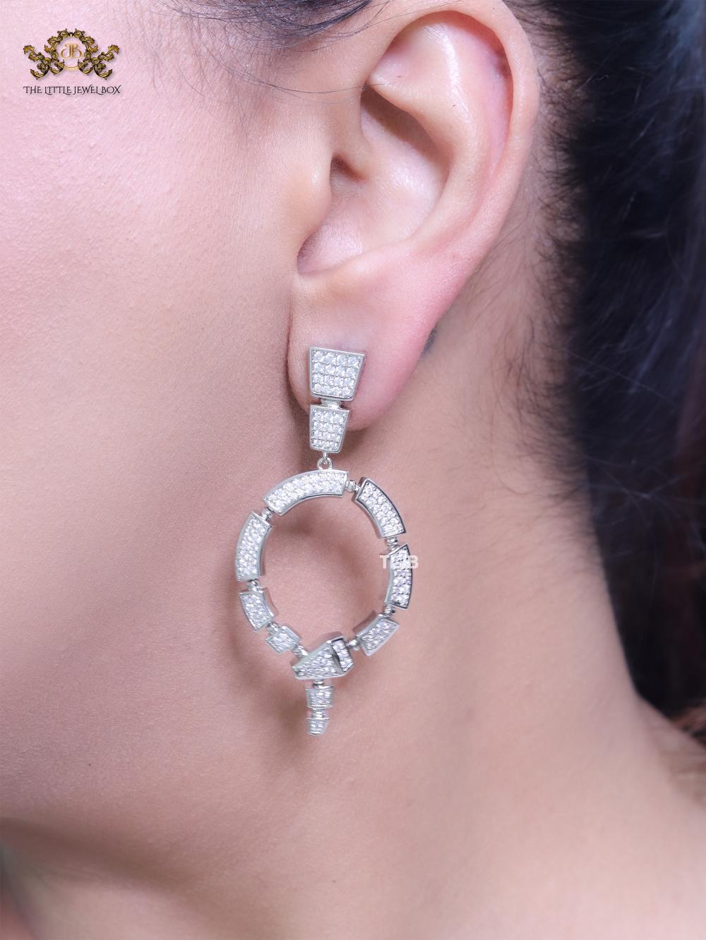 White statement dangles