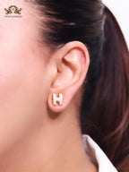Alphabet H enamel studs- Baby pink