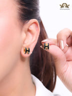 Alphabet H enamel studs- Black
