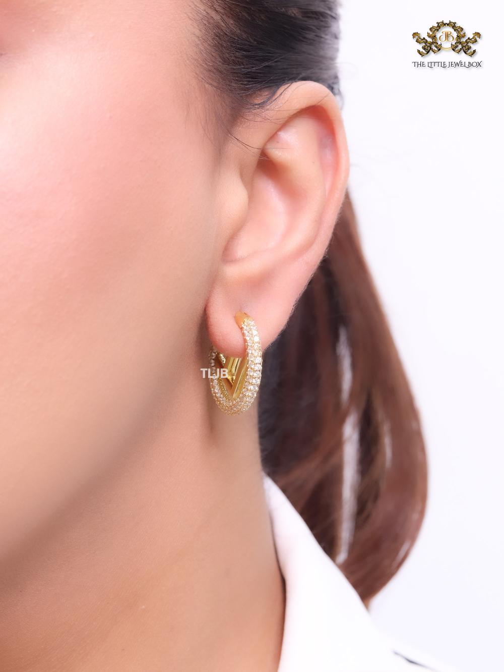 Alphabet F cz and gold hoops