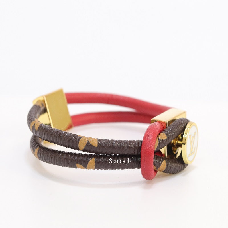 Alphabet L and V signature-red bracelet