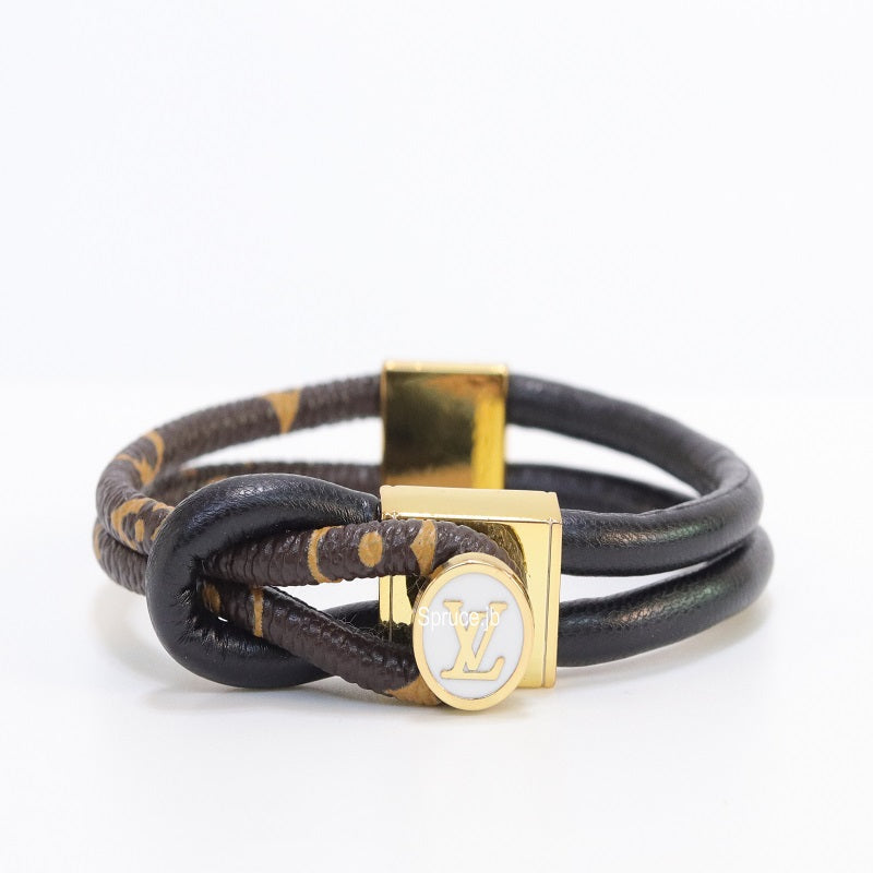 Alphabet L and V signature-black bracelet