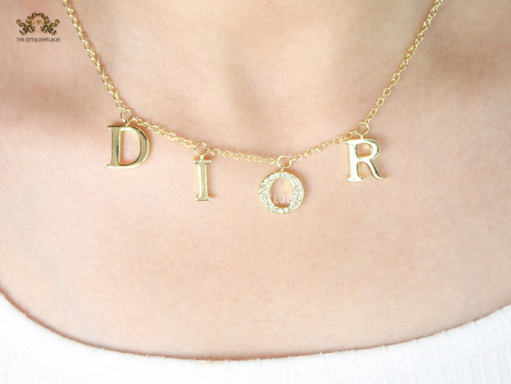 Alphabet D Minimal Charmed chain big letters