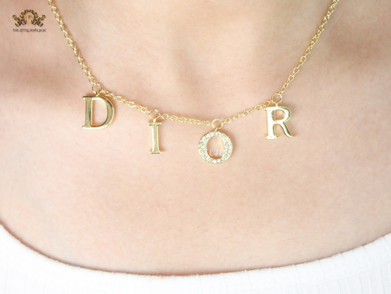 Alphabet D Minimal Charmed chain big letters