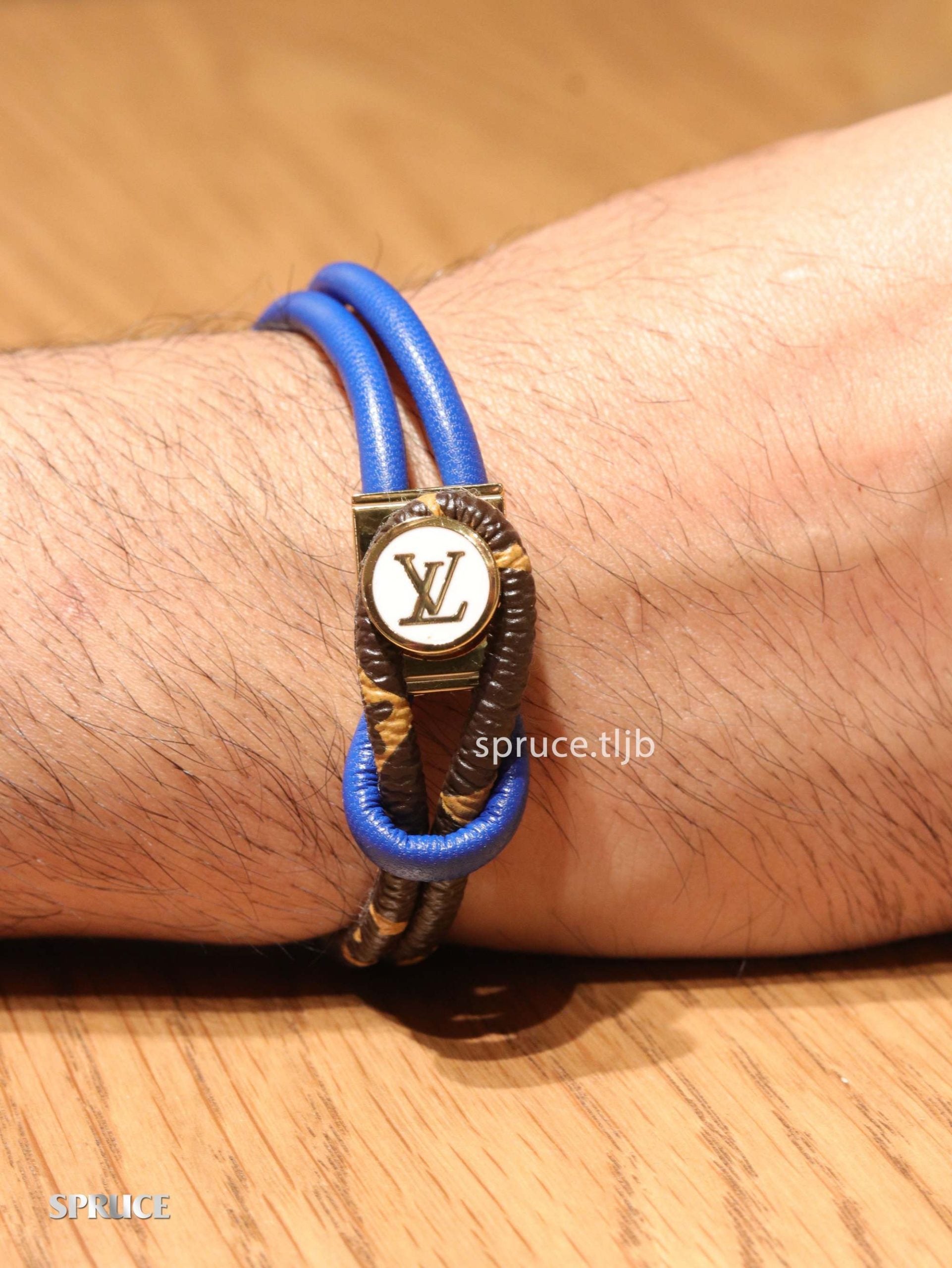 Alphabet L and V signature-blue bracelet