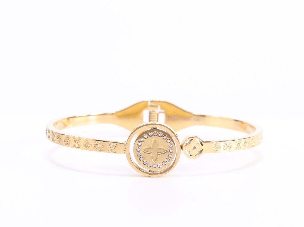 Alphabet LV Sleek bracelet in gold finish